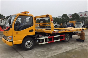 乐山哪里有拖车服务